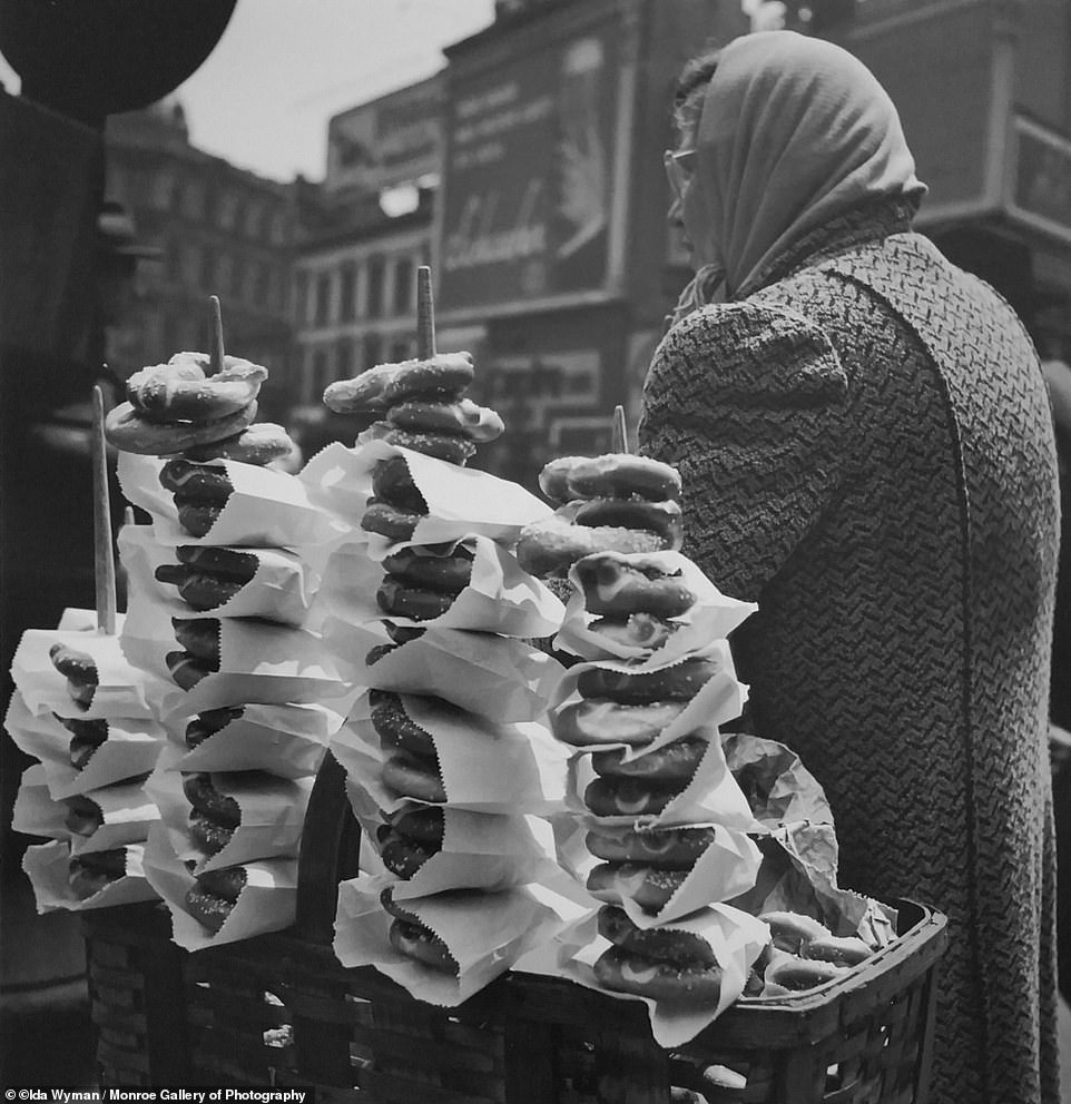 Salty Pretzels, New York City, 1945. During her lunch hour at Acme, Wyman would step out to snap office people in the streets, workers, laborers on their lunch breaks and men toiling away in the nearby Garment District.