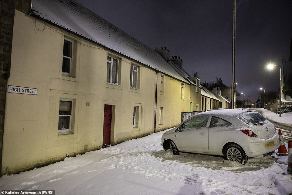 Earlier this morning a car skidded off the road in Kikliston, West Lothian as snow and icy conditions continue to plague Scottish roads this week
