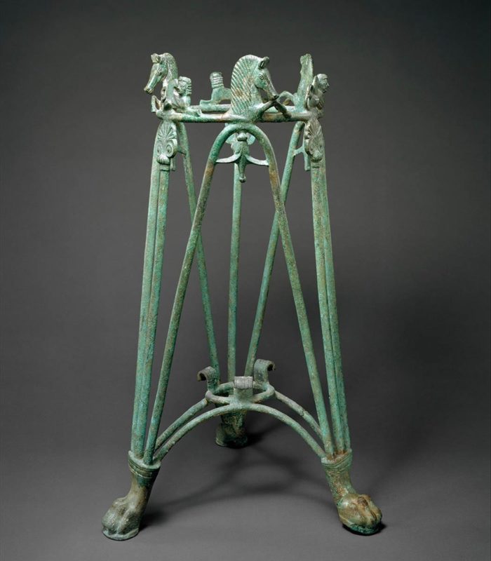 bronze rod tripod delphi pythia